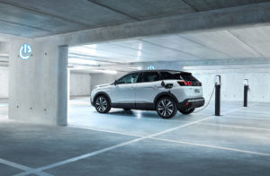 Peugeot-3008-Hybrid noleggio a lungo termine